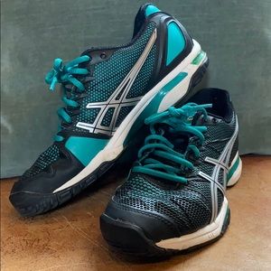 SOLD.    Women’s 7 Asics Tennis Shoes